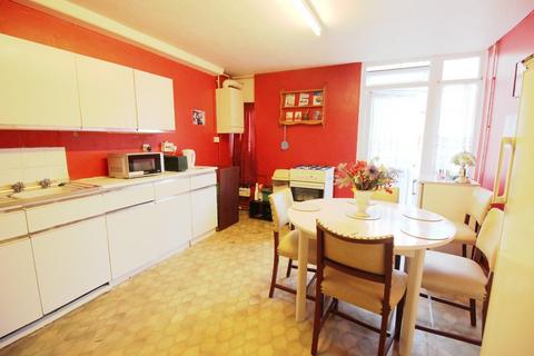 21 Leonard Robbins Path, London, SE28 8ED