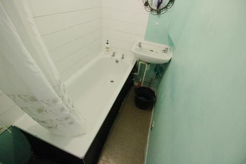 21 Leonard Robbins Path, London, SE28 8ED