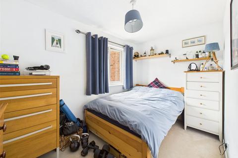 5 Farmington Close, Abbeymead, Gloucester, GL4 4XA