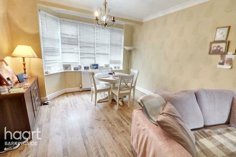 3 bedroom terraced house for sale, Applegarth Drive, Newbury Park