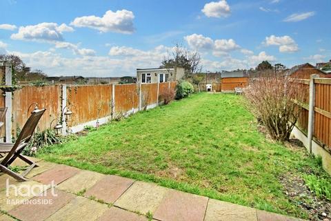 3 bedroom terraced house for sale, Applegarth Drive, Newbury Park