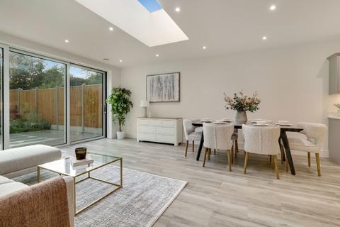undefined, Hurst Road, East Molesey, KT8