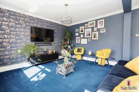 3 bedroom detached house for sale, Icknield Way, Letchworth Garden City, SG6