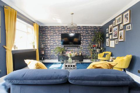 3 bedroom detached house for sale, Icknield Way, Letchworth Garden City, SG6
