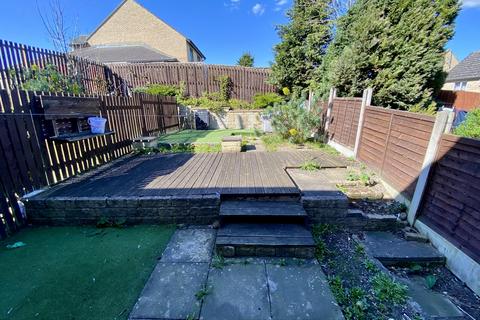 4 Applehaigh Close, Bradford, BD10 9DW