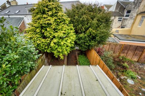 1 bedroom maisonette to rent, Bourne Street, Eastbourne, BN21