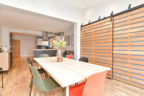 103 Berwick Road, Welling, DA16 1RL