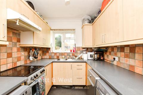 2 bedroom ground floor flat for sale, Shaw Court, Caterham CR3
