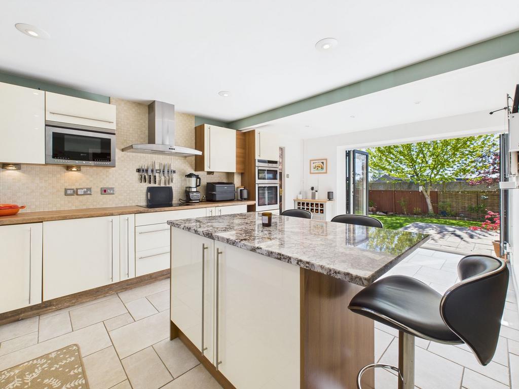 Kitchen/Breakfast Room