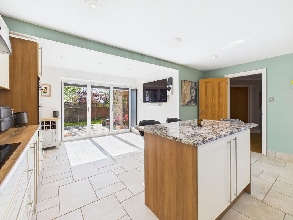 Kitchen/Breakfast Room
