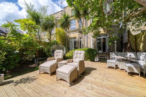6a South Terrace, Surbiton, KT6 6HT