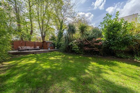6a South Terrace, Surbiton, KT6 6HT