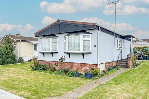 2 bedroom mobile home for sale, Tower Park, Hockley SS5