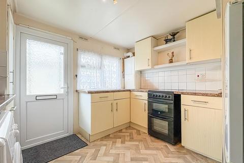 2 bedroom mobile home for sale, Tower Park, Hockley SS5