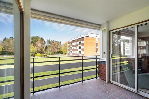 3 bedroom flat for sale, Riverside Drive, Solihull
