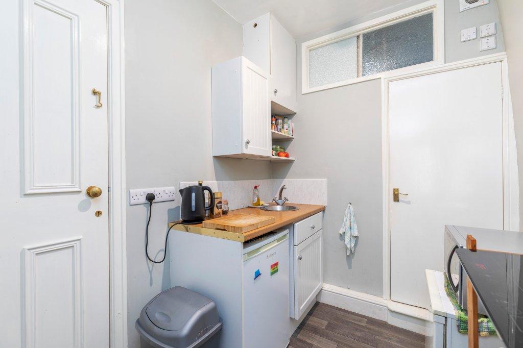 Kitchen Lower Gf