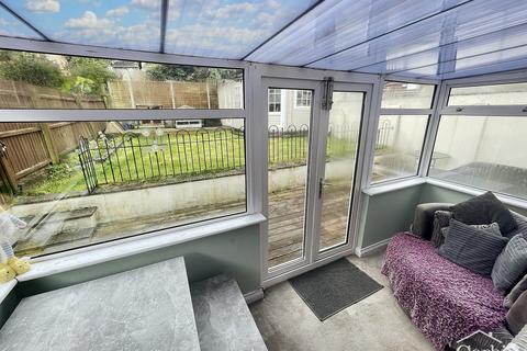 2 bedroom chalet for sale, Wimborne Road, Bournemouth, BH11 9