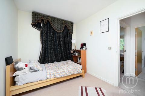 3 bedroom apartment for sale, Burberry Court, London N3
