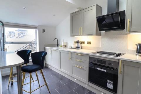 3 bedroom flat for sale, Ancaster Square, Llanrwst