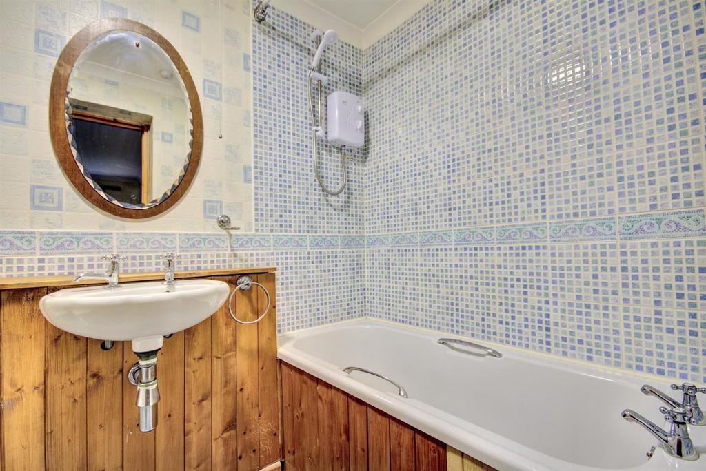 En suite bathroom