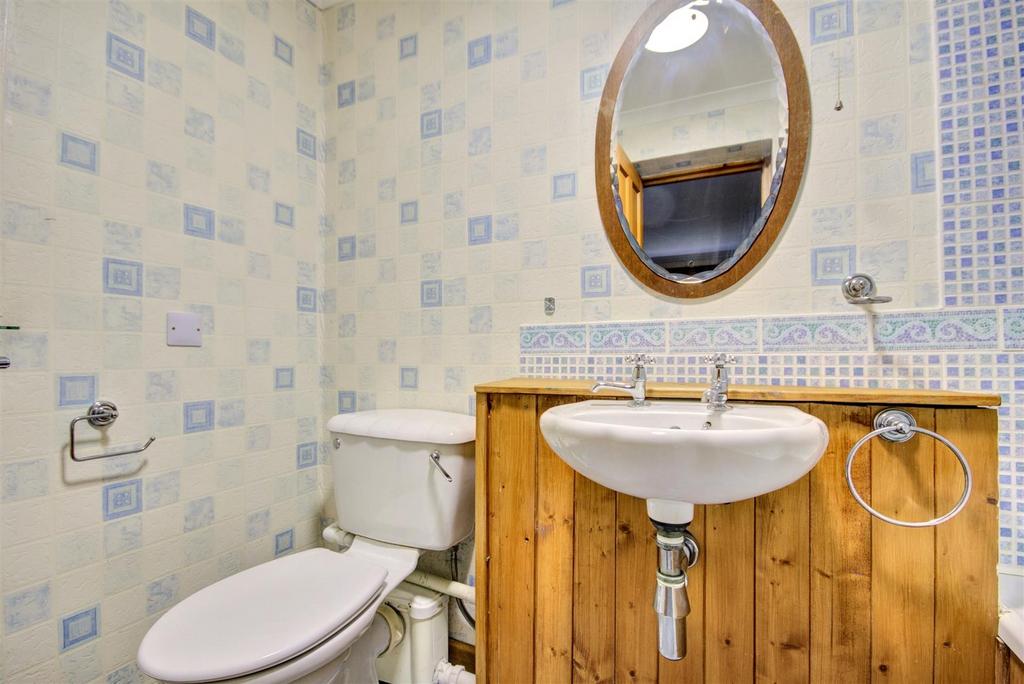 En suite bathroom