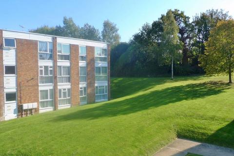 2 bedroom flat to rent, Claybury, Bushey, Bushey, WD23