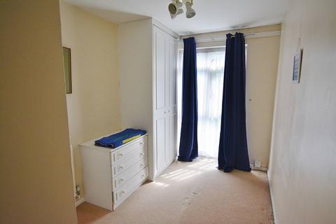 2 bedroom flat to rent, Claybury, Bushey, Bushey, WD23