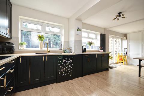 13 Battson Road, Bristol, BS14 8SW