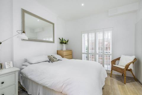 2 bedroom flat to rent, Gloucester Gardens, Bayswater, London, W2