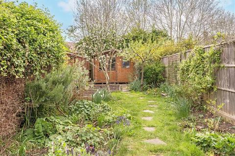 2 bedroom flat for sale, Wricklemarsh Road, London SE3