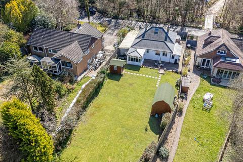 4 bedroom detached bungalow for sale, Butchers Lane, Three Oaks, Hastings
