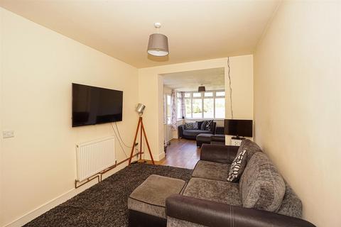 4 bedroom detached bungalow for sale, Butchers Lane, Three Oaks, Hastings