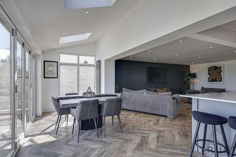 6 bedroom detached house for sale, Wakefield Road, Drighlington, BD11