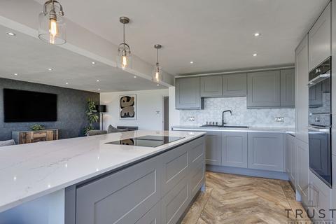 183 Wakefield Road, Drighlington, Bradford, BD11 1EB