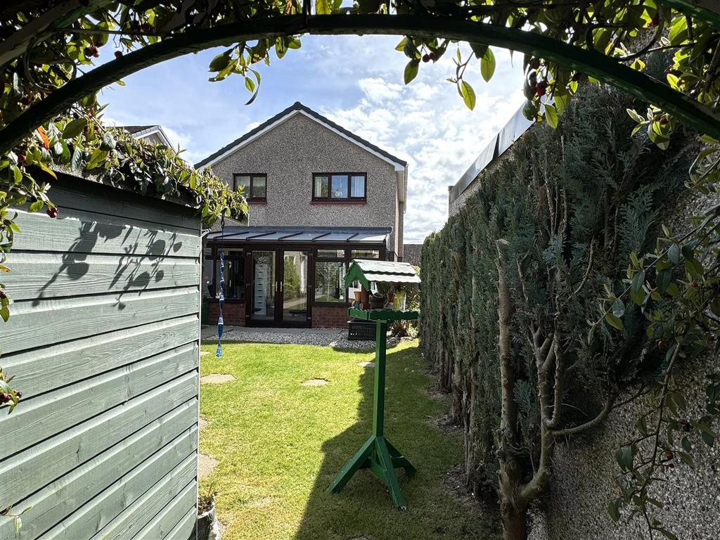 Garden archway.jpg