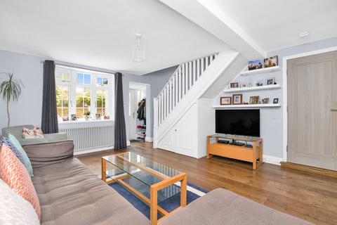 16 Fourth Cross Road, Twickenham, TW2 5EL