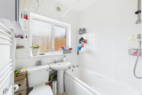 92 Alma Place, Gloucester, GL1 5PX