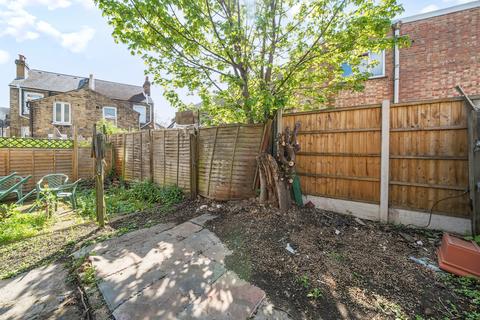 16 Scrooby Street, London, SE6 4JB