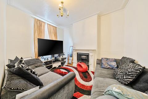 16 Scrooby Street, London, SE6 4JB