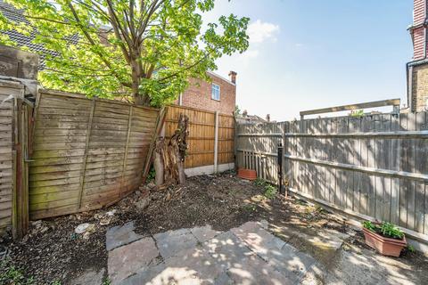 16 Scrooby Street, London, SE6 4JB