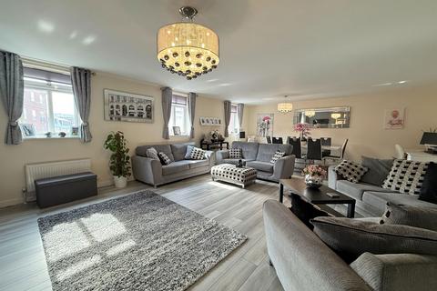 4 bedroom penthouse for sale, Grove House, Main Street, Dickens Heath