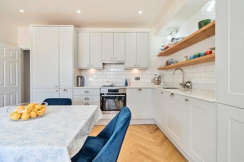 7 Cross Road, Kingston Upon Thames, KT2 6HG