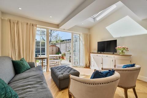 7 Cross Road, Kingston Upon Thames, KT2 6HG