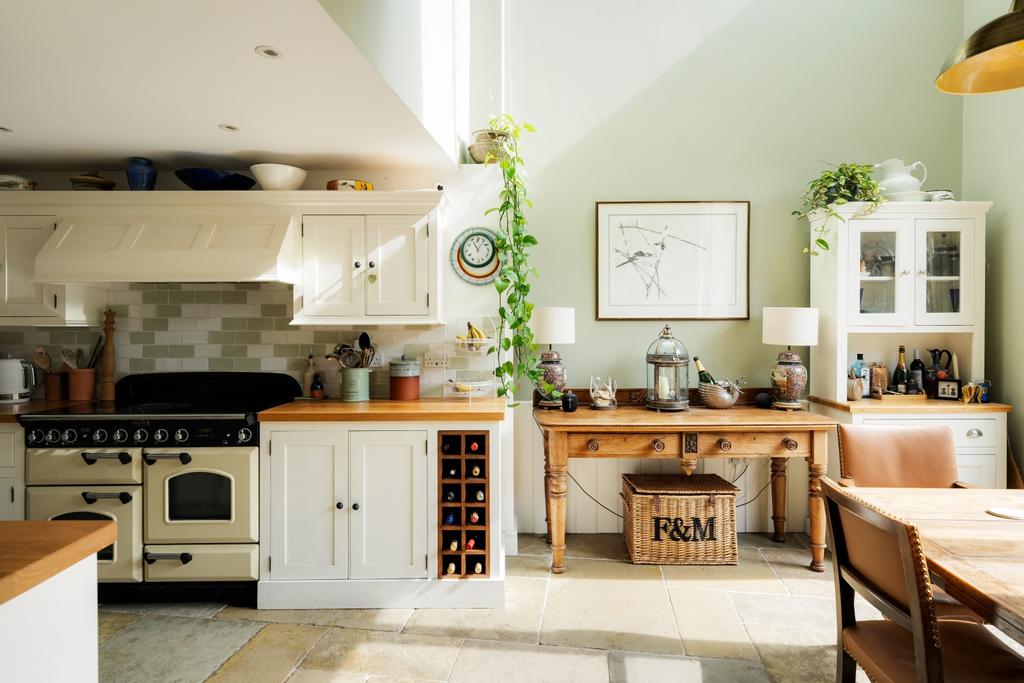 5 Kitchen