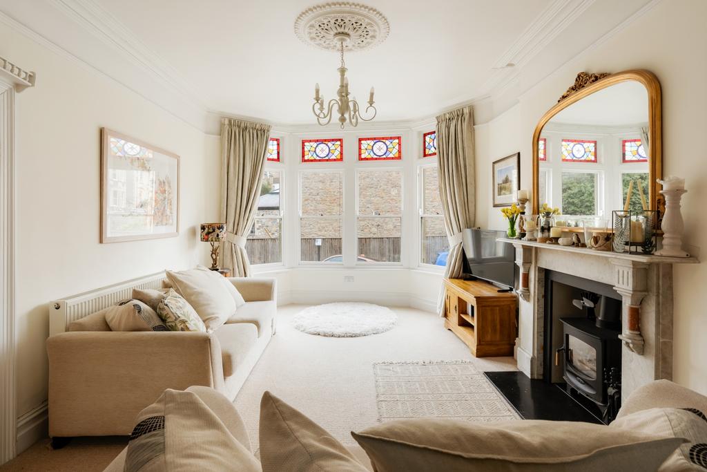 10 Sitting Room