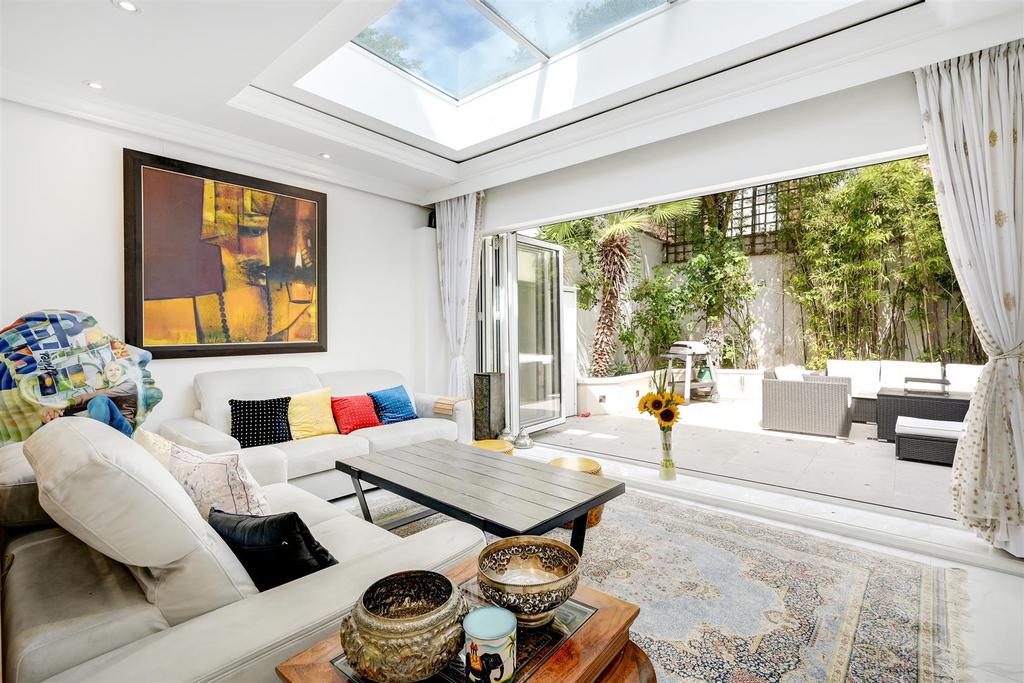 Savills Prime Lets 18 Wellington Road (4).jpg