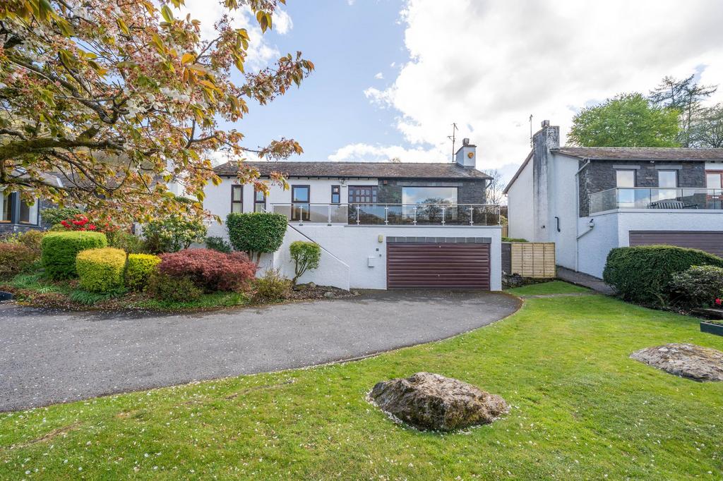 Front garden & house exterior
