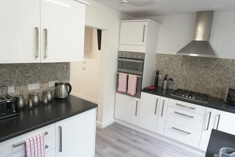 1 bedroom in a house share to rent, Oldbury B68