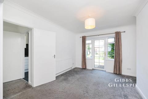 3 bedroom semi-detached house to rent, Newtown Road, Denham, UB9