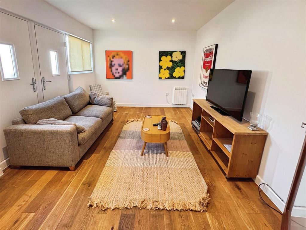 Living Room.jpg
